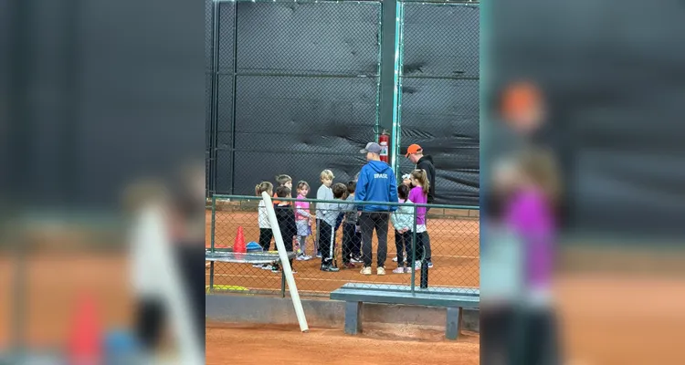 Festival Kids de Tênis reúne 40 crianças em tarde especial