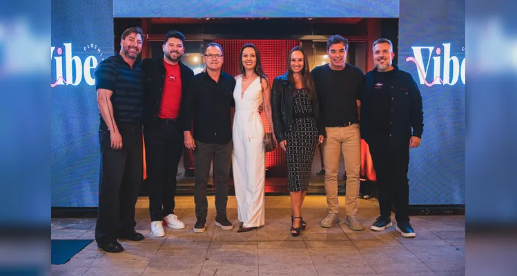 Fernando Gawronski, Anderson Andrade, Marcelo Alves, Amelya Alves, Caroline Sá, Antonio Sá e Jeison Gelaki
