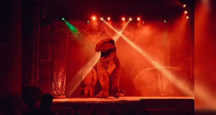 Circo Torricceli chega em Ponta Grossa com atrações radicais e dinossauros