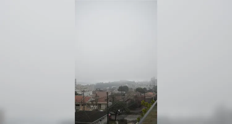 Tempo muda e dia vira noite com novo alerta da Defesa Civil em PG