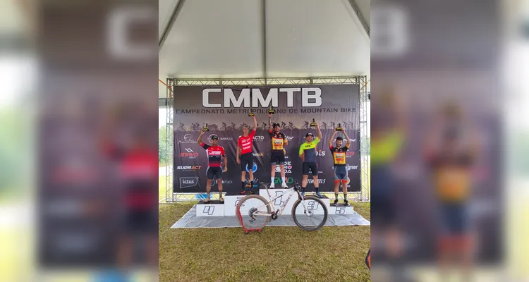 Equipe de PG 'Capirava Club' amplia liderança em campeonato de Mountain Bike