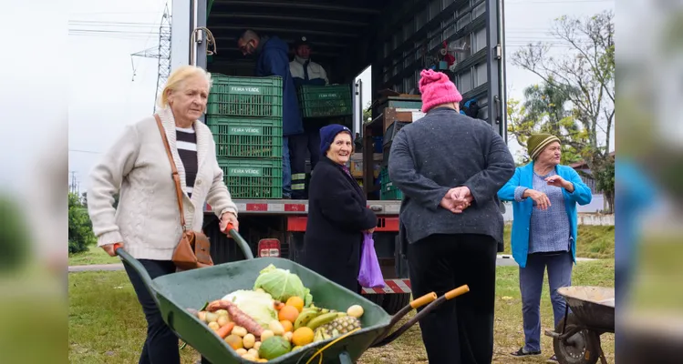 Equipes do Feira Verde estarão trocando recicláveis por frutas, verduras e legumes