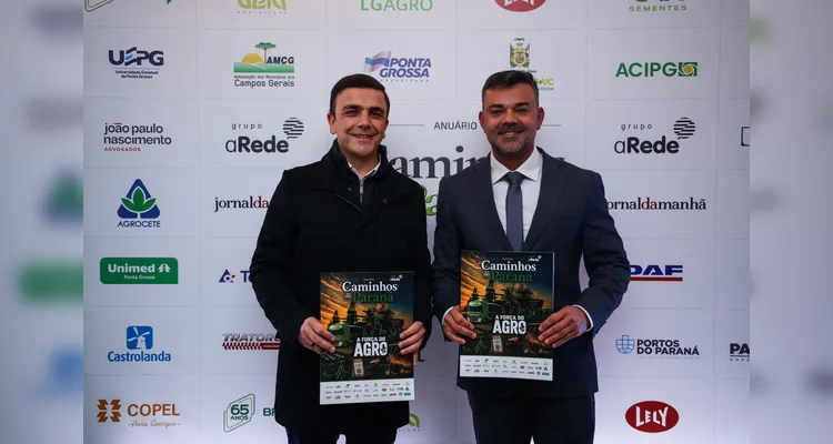 Veja quem esteve na cerimônia de lançamento do anuário Caminhos do Paraná