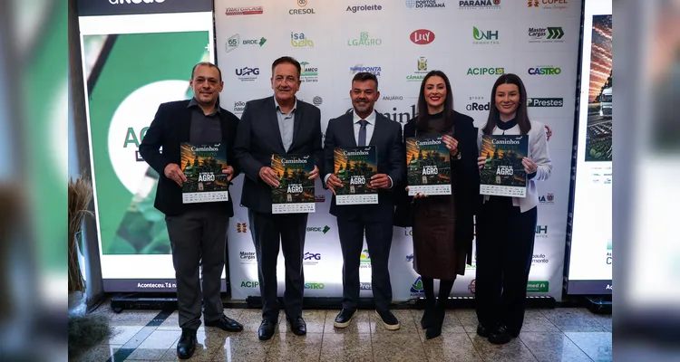 Veja quem esteve na cerimônia de lançamento do anuário Caminhos do Paraná