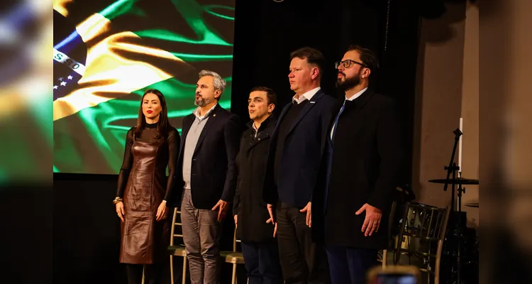 Veja quem esteve na cerimônia de lançamento do anuário Caminhos do Paraná