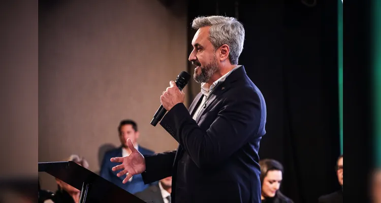 Lideranças políticas e empresariais prestigiam lançamento do 17º anuário ‘Caminhos do Paraná’