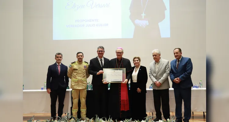 Sessão Solene da Câmara marca entrega de Títulos de Cidadania