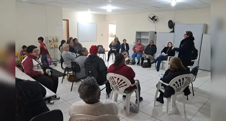 CRAS Santa Luzia e Nova Rússia promovem atividades alusivas ao Junho Violeta