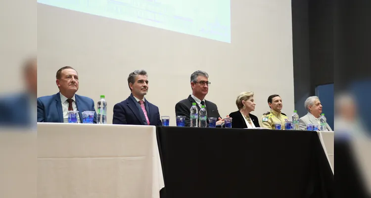 Sessão Solene da Câmara marca entrega de Títulos de Cidadania