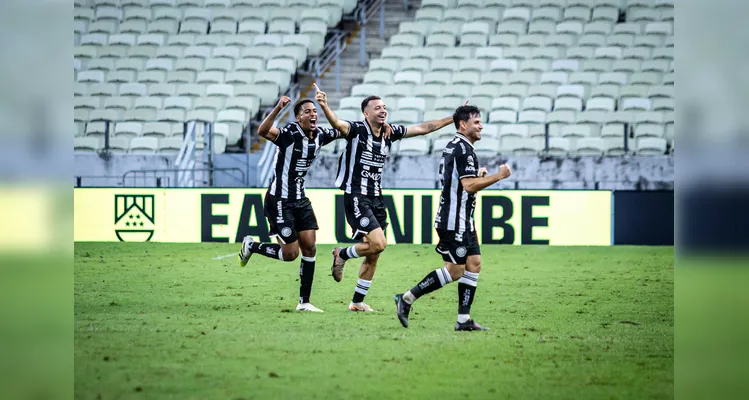 Confira imagens do jogo.