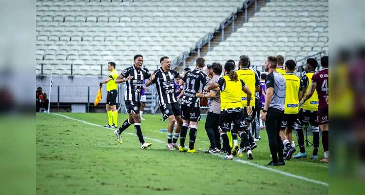 Confira imagens do jogo.