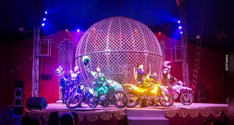 Circo Torricceli chega em Ponta Grossa com atrações radicais e dinossauros