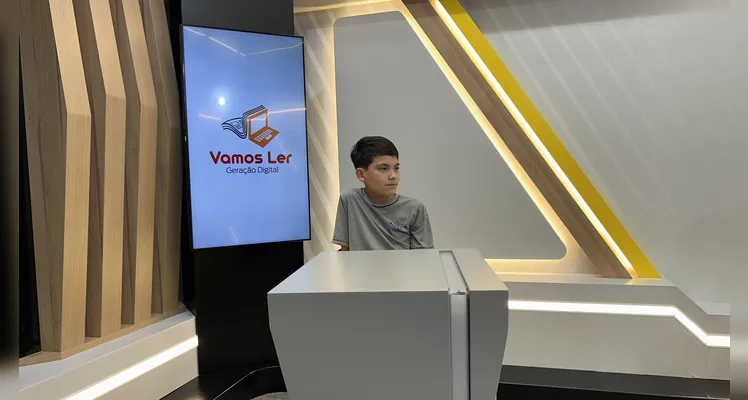 Durante a visita, os participantes conheceram os diferentes setores do grupo de mídia e comunicação, incluindo a redação integrada, os estúdios e os espaços destinados à produção de conteúdos jornalísticos e institucionais.