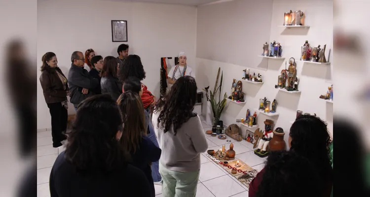 Na tarde desta quarta (21), o grupo percorreu o Terreiro de Umbanda Pai José de Aruanda, a Casa do Divino e a Catedral Sant’Ana