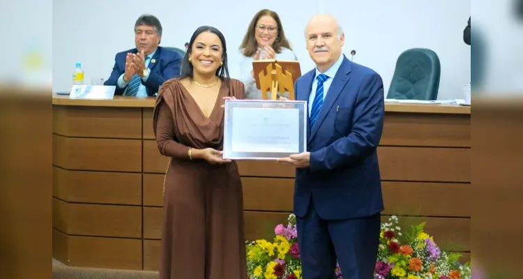 O médico psiquiatra Dr. Juvenal Junyo Shibata e o procurador de Justiça Dr. Ciro Expedito Scheraiber também foram homenageados.