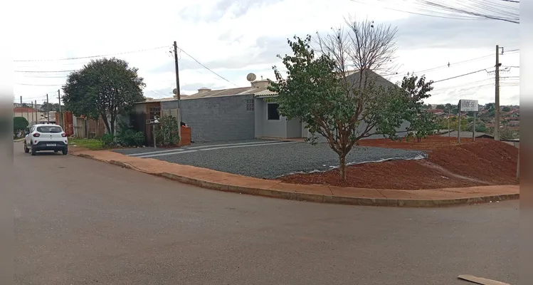 Oportunidade: Terreno de esquina está à venda em 'Uvaranas' em PG