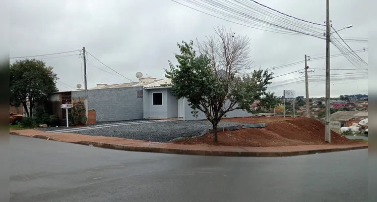 Oportunidade: Terreno de esquina está à venda em 'Uvaranas' em PG