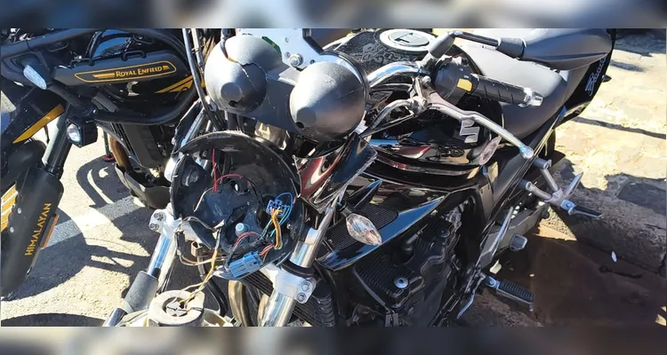 Pai e filha são atropelados por motocicleta no bairro Nova Rússia em PG