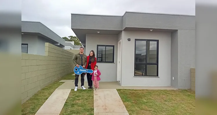 Com apoio do Estado, Ponta Grossa recebe novo condomínio com 47 casas