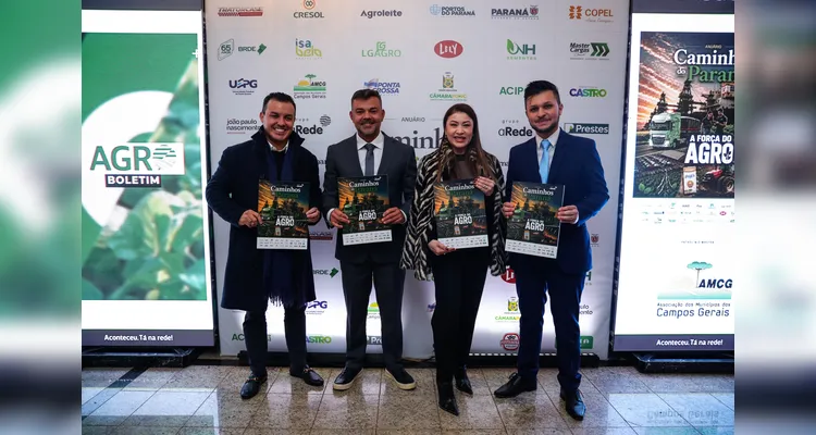 Anderson Murilo Rodrigues, Eloir Rodrigues, Stefanie Mahara Guinossi Rodrigues  e Filipe Kaspczak