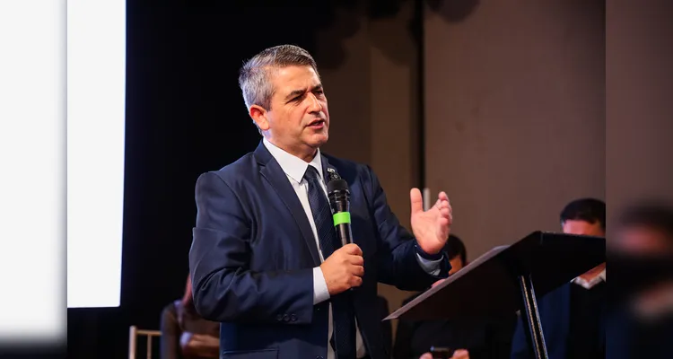 Lideranças políticas e empresariais prestigiam lançamento do 17º anuário ‘Caminhos do Paraná’