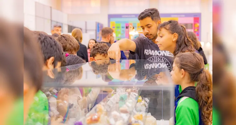 A programação conta com exposições, seminários, oficinas, visitas mediadas e ações educativas