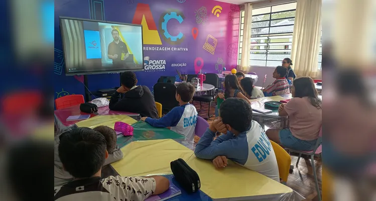 A produção do Vamos Ler foi a base para os estudos da classe.