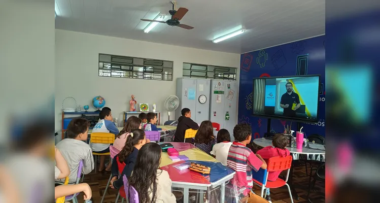 A produção do Vamos Ler foi a base para os estudos da classe.
