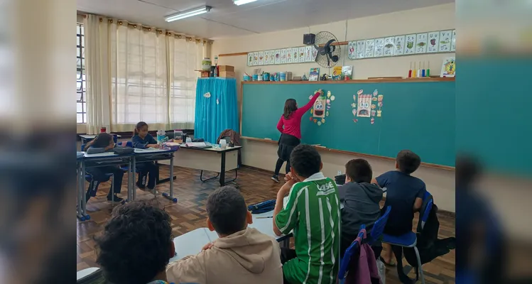 Os estudantes também visitaram outras turmas da escola para compartilhar os conhecimentos adquiridos e incentivar novos debates sobre alimentação saudável.