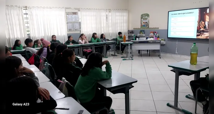 Confira a série de registros do trabalho dentro e fora da sala de aula.
