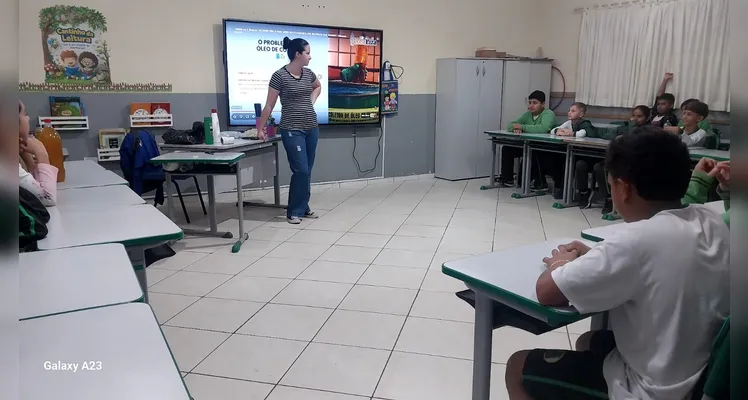 Confira a série de registros do trabalho dentro e fora da sala de aula.