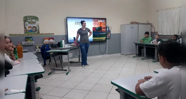 Confira a série de registros do trabalho dentro e fora da sala de aula.