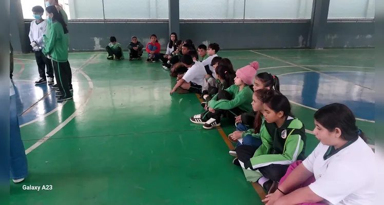 Confira a série de registros do trabalho dentro e fora da sala de aula.