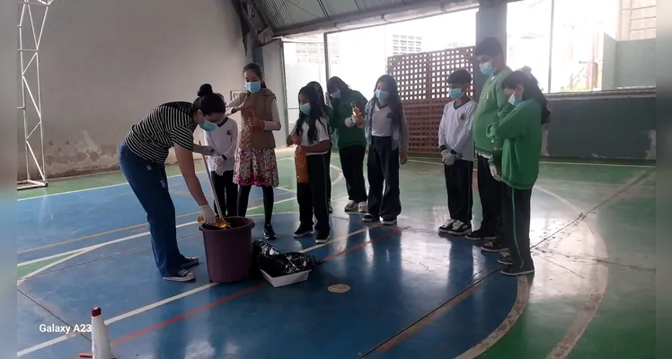 Confira a série de registros do trabalho dentro e fora da sala de aula.