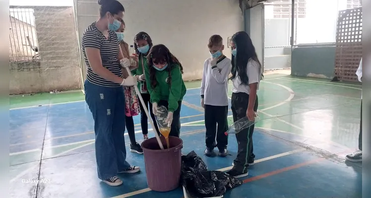 Confira a série de registros do trabalho dentro e fora da sala de aula.