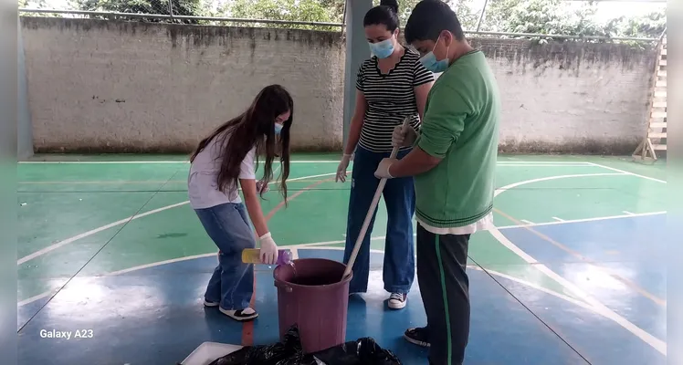 Confira a série de registros do trabalho dentro e fora da sala de aula.