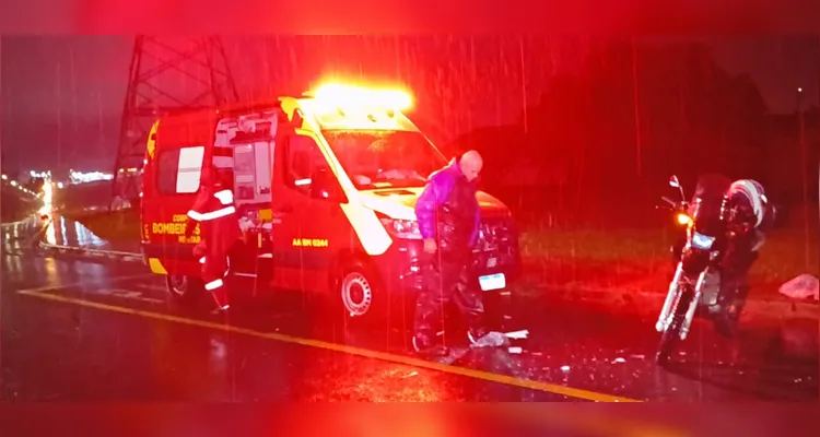 Motorista foge após atingir motociclista no bairro Uvaranas em PG