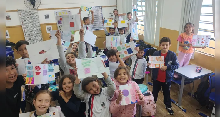 Confira os registros e os trabalhos dos alunos em sala de aula.