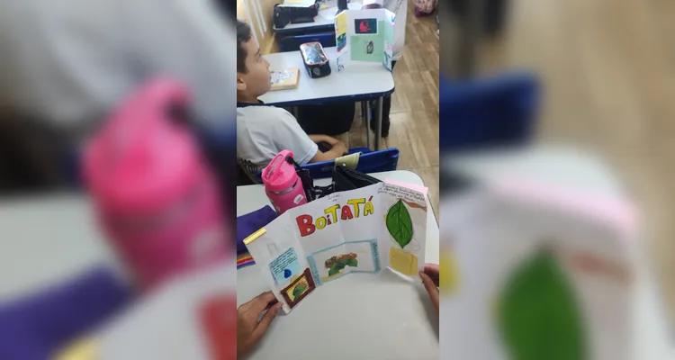 Confira os registros e os trabalhos dos alunos em sala de aula.