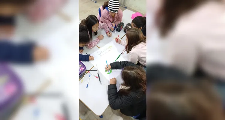 Confira a série de registros do trabalho em sala de aula.
