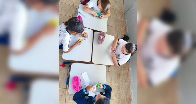 Confira a série de registros do trabalho em sala de aula.