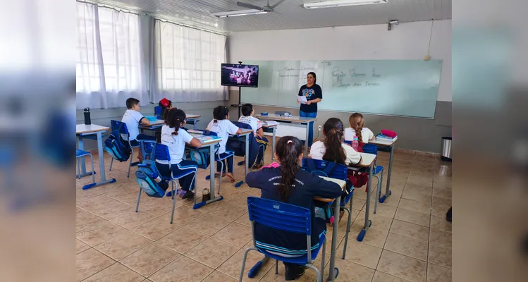 Confira a série de registros do trabalho em sala de aula.