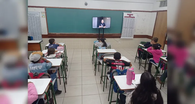 Confira os registros do trabalho ambiental realizado pelos educandos.