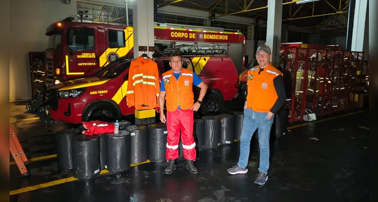 Bombeiros atendem 150 famílias atingidas por temporal em Ponta Grossa