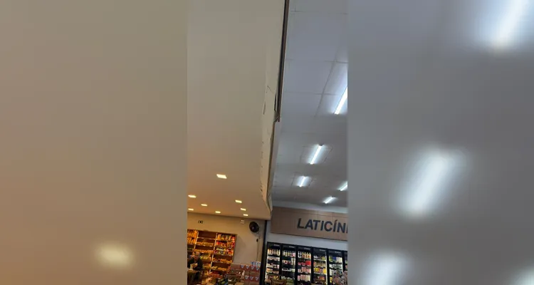 Temporal invade Zecel Supermercado e causa prejuízos em PG