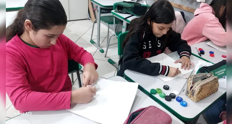 Confira a série de registros dos alunos em sala de aula.