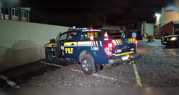 Polícia Rodoviária Federal apreende 90 kg de maconha na BR-376 em PG
