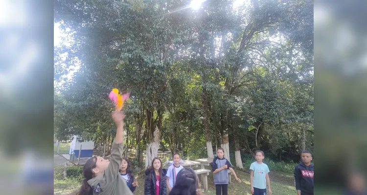 Confira a série de registros das amplas brincadeiras realizadas pelas crianças.