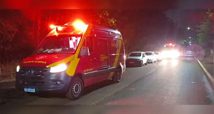 Motorista sem CNH capota carro e deixa dois feridos na região do Sabará, em PG