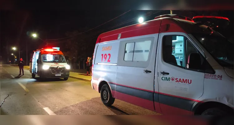 Jovem fica em estado grave após colidir contra traseira de caminhão em PG